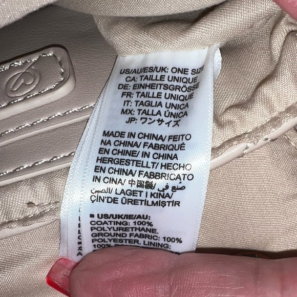 NWOT mini cream colored bag. Crossbody or waist bag. Faux leather. - Picture 5 of 7